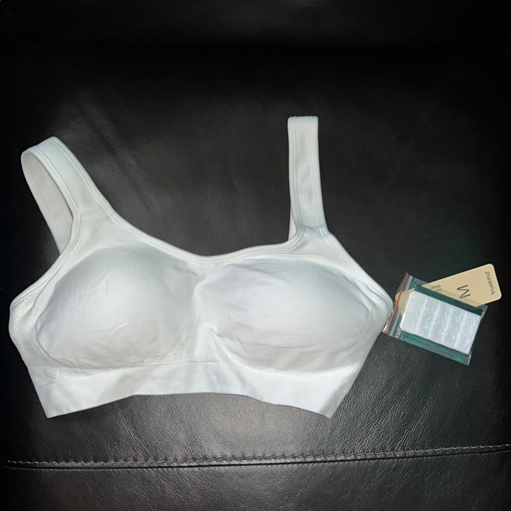 Women's White Wireless Bra